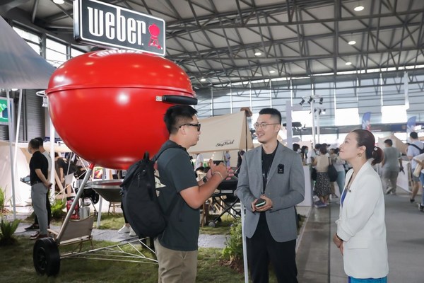 Weber威焙中国总经理Allen Chung接受采访