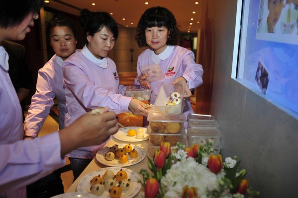 菲仕兰联合中国扶贫基金会发起爱心月嫂项目，让贫困女性通过学习一技之长实现梦想